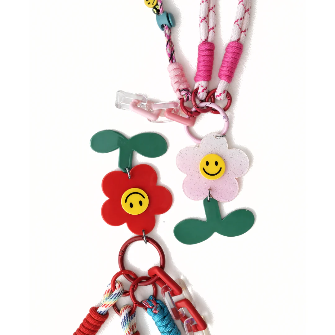 Flower with petals keycharm - Image 4