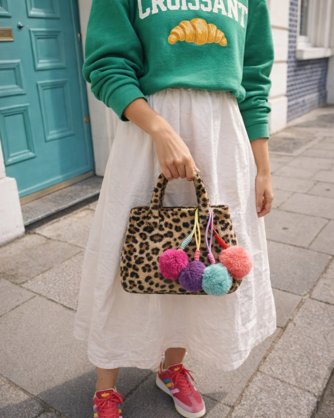 Fluffy Pom Pom Bag Charm Vegan - Image 4