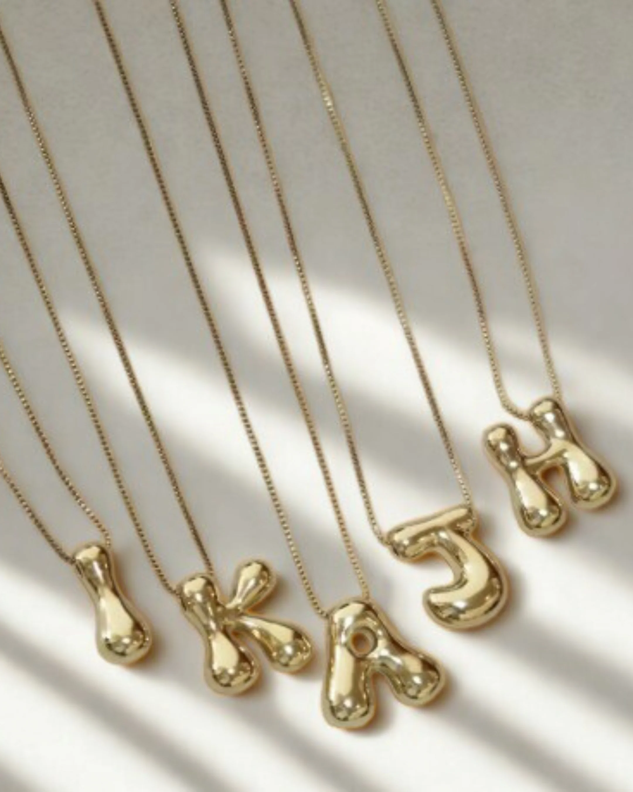 The "Goldie" - Bubble Initial necklace - Image 5