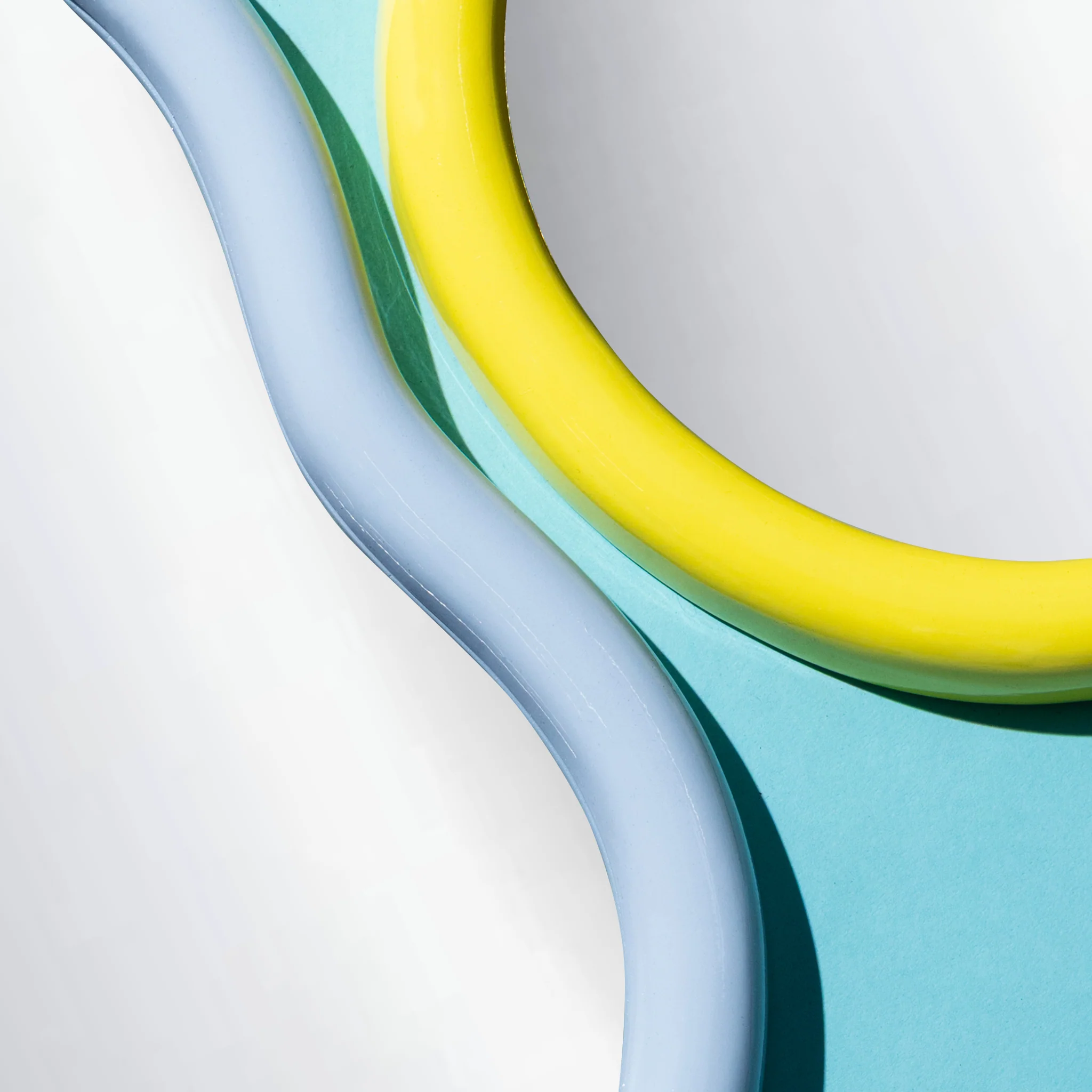 The Waldorf Jelly bean mirror - Light Blue gloss - Image 3